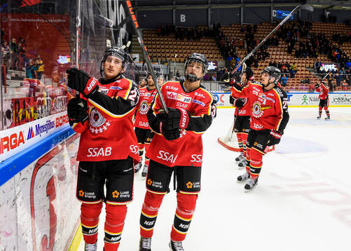 Luleås Bill Sweatt (v) och Isac Lundeström (h) jublar
