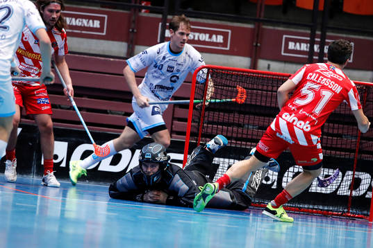Pixbos målvakt Oskar Adler