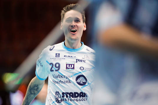 Warbergs Daniel Gunnarsson jublar