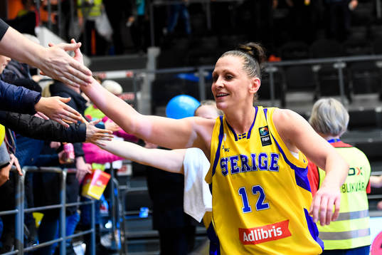 Sveriges Anna Barthold  jublar