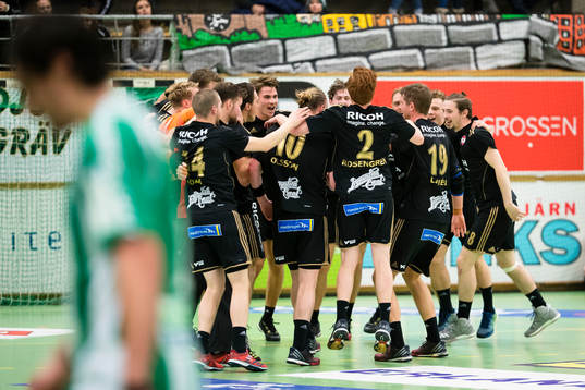 Ricohs spelare jublar