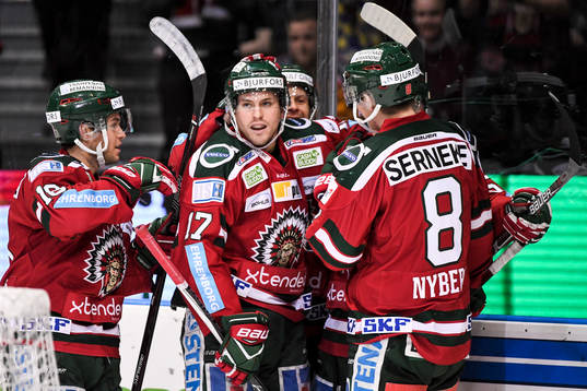 Frölundas Sebastian Stålberg (m) jublar