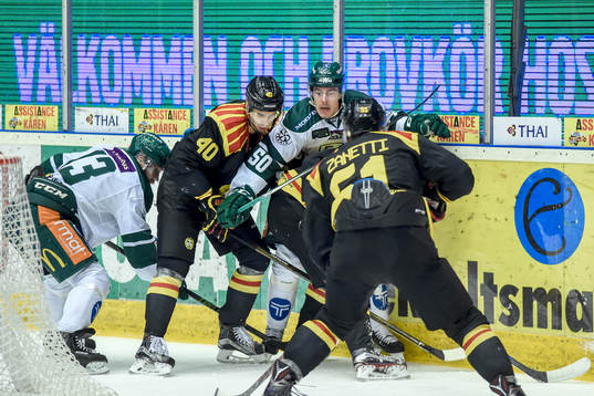 Färjestads Linus Persson och Sebastian Erixon och Brynäs