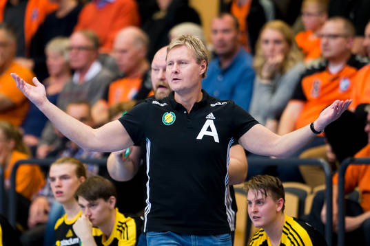 Sävehofs tränare Robert Wedberg agerar
