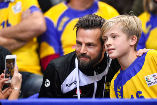 Sveriges förbundskapten Henrik Signell i publiken