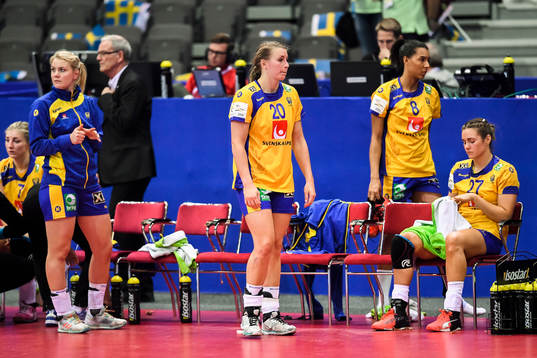 Sveriges Isabelle Gulldén, Jamina Roberts och Sabina