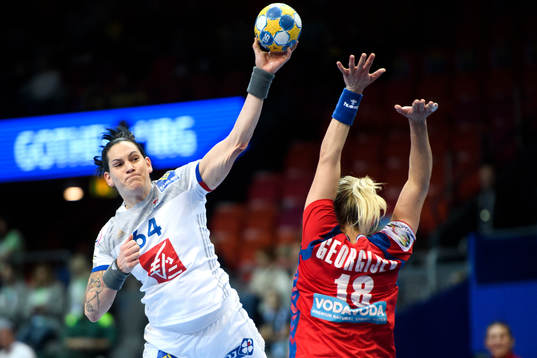 under handbollsmatchen i EM mellan Serbien och Frankrike