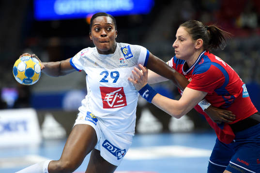 under handbollsmatchen i EM mellan Serbien och Frankrike