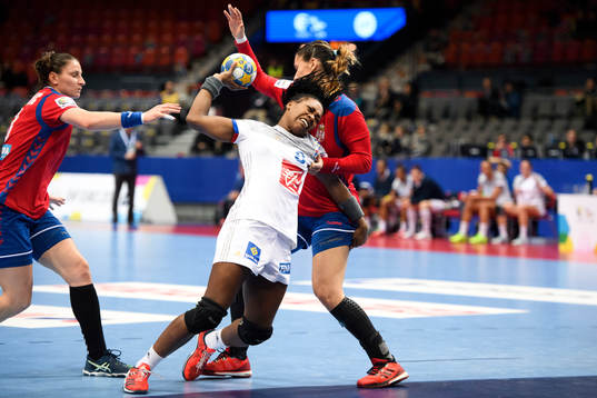 under handbollsmatchen i EM mellan Serbien och Frankrike