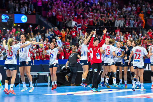 Norges spelare jublar