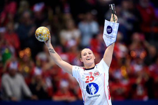 Norges Camilla Herrem jublar