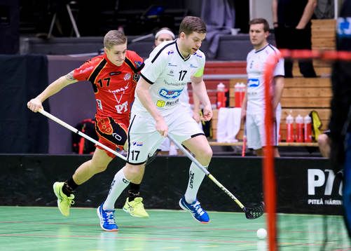 Wibaxs Erik Nilsson jagar Strängnäs Kalle Karlsson