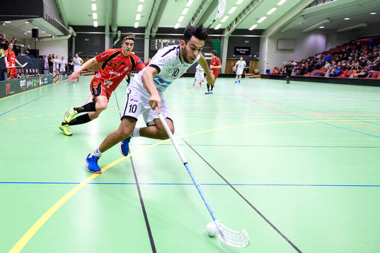 Strängnäs Omar Aldeeb med bollen