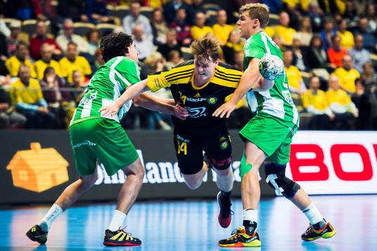 Sävehofs Johan Fagerlund bryter emellan Hammarbys Jonathan