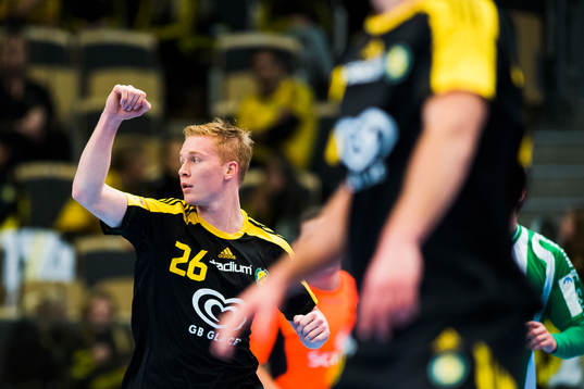 Sävehofs Jonathan Edvardsson jublar