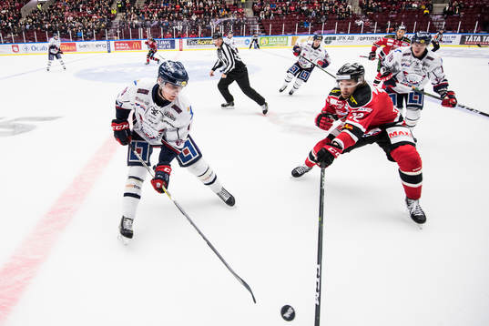 Linköpings Petter Hansson och Malmö Redhawks Andreas