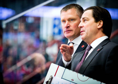 Örebros tränare Niklas Sundblad och assiterande tränare