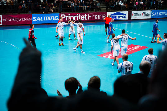 Redbergslid Allstars spelare jublar på slutsignalen