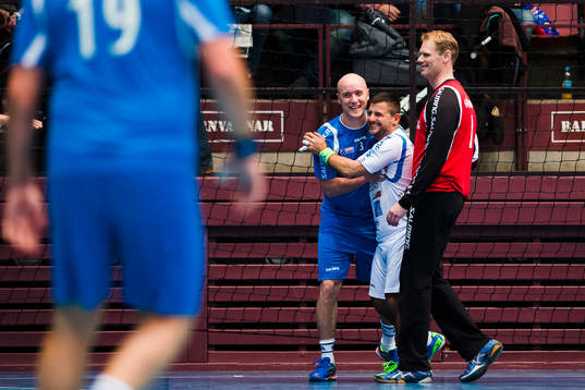 Göteborgsalliansens Janne Lennartsson och målvakt Anders