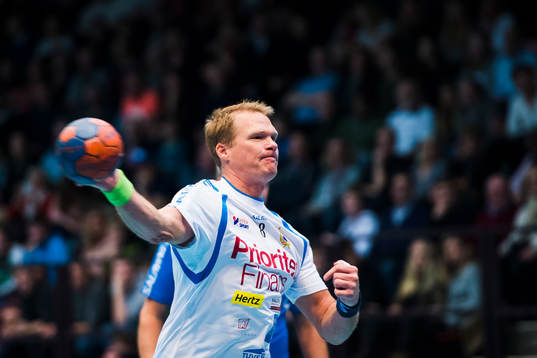 Redbergslid Allstars Anders Franzén skjuter