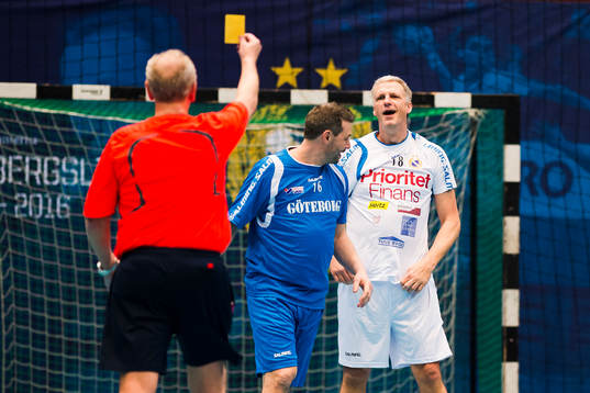 Domare Dan Nertby varnar Redbergslid Allstars Mikael