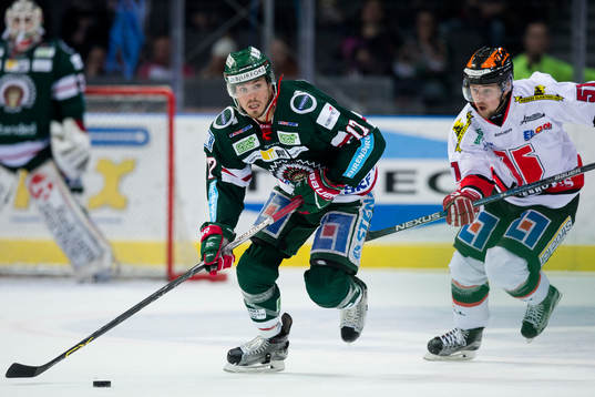 Frölundas Sebastian Stålberg före Örebros Gustaf Fransen
