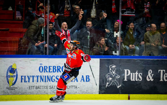 Örebros Martin Johansson jublar