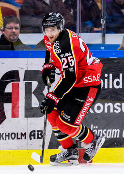 Luleås Anton Hedman med pucken