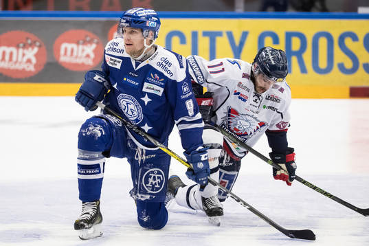 Leksands Lukas Ericsson och Linköpings Garret Roe  i