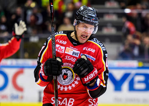 Luleås Ilari Melart jublar