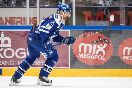 Leksands Mattias Ritola  i ishockeymatchen i SHL mellan