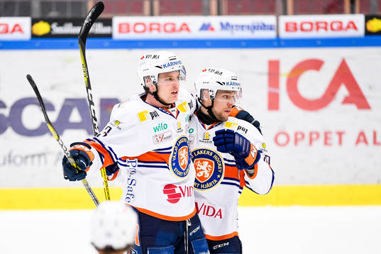 Växjös Oliver Bohm jublar