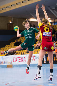 Helsingborgs Martina Persson laddar för skott