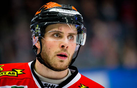 Örebros Alexander Hellström steg stygn i pannan