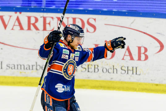 Växjös Eric Martinsson jublar