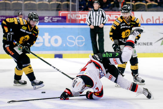 Malmö Redhawks Nils Andersson och Skellefteås Bud