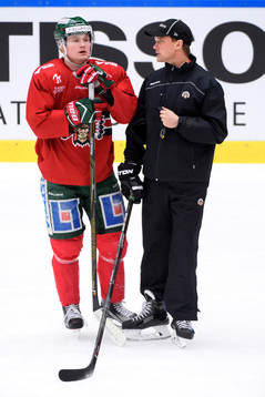 Frölundas Carl Grundström och tränare Roger Rönnberg