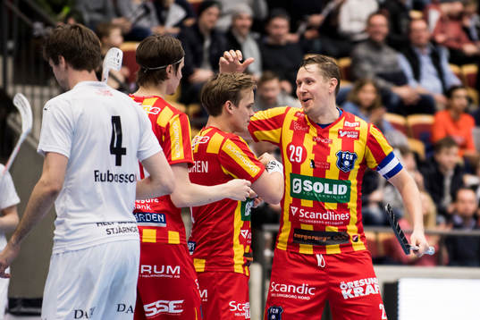 Helsingborgs Linus Nordgren jublar med Mika Kohonen
