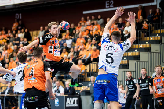 Kristianstads Albin Lagergren lurar Ystads försvaret,