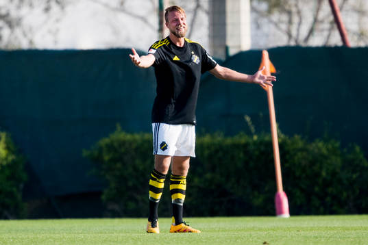 under fotbollsmatchen i Dubai International Cup mellan AIK