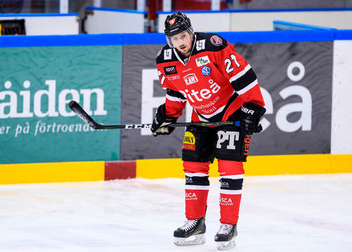 Piteås Jannik Karvinen på uppvärmningen