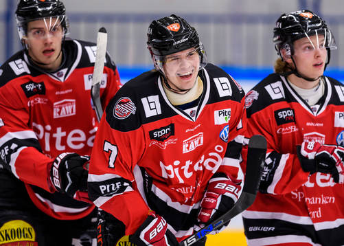 Piteås Viktor Nilsson jublar