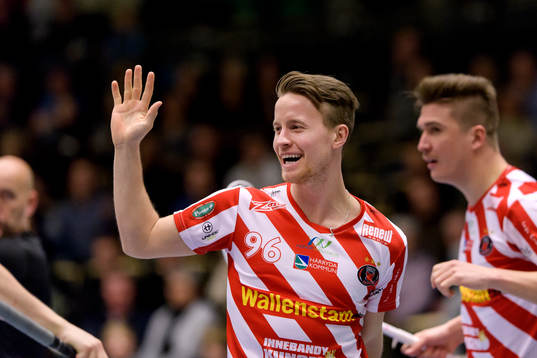 Pixbos Kim Lundström jublar