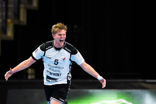Guifs Markus Sjöbrink jublar