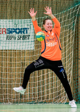 s målvakt Rebecca Strandberg