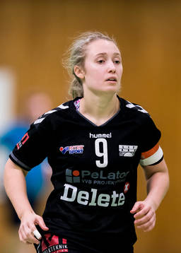 s Sanna Karlsson
