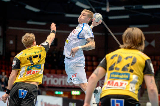 Redbergslids Linus Arnesson och Karlskronas Nicklas