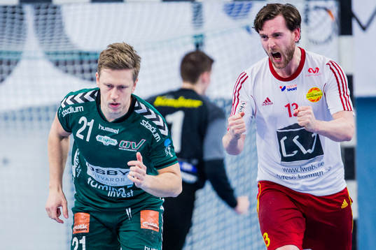 Helsingborgs Mathias Meltzer deppar och Tyresös Henrik