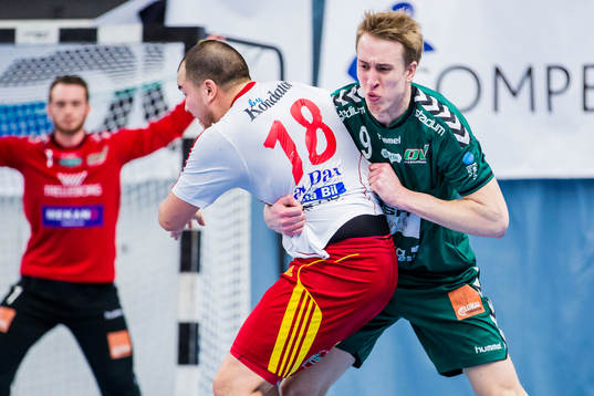 Tyresös Ronnie Chantrhom och Helsingborgs Linus Nilsson i