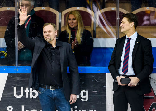 Tomas Holmström hyllades av Luleå Hockey innan